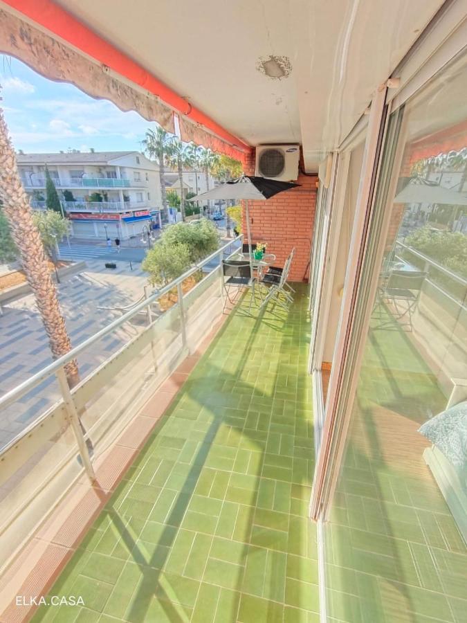 شقة Apartamento Muy Luminoso En Segunda Linea De Mar Roda de Bará المظهر الخارجي الصورة