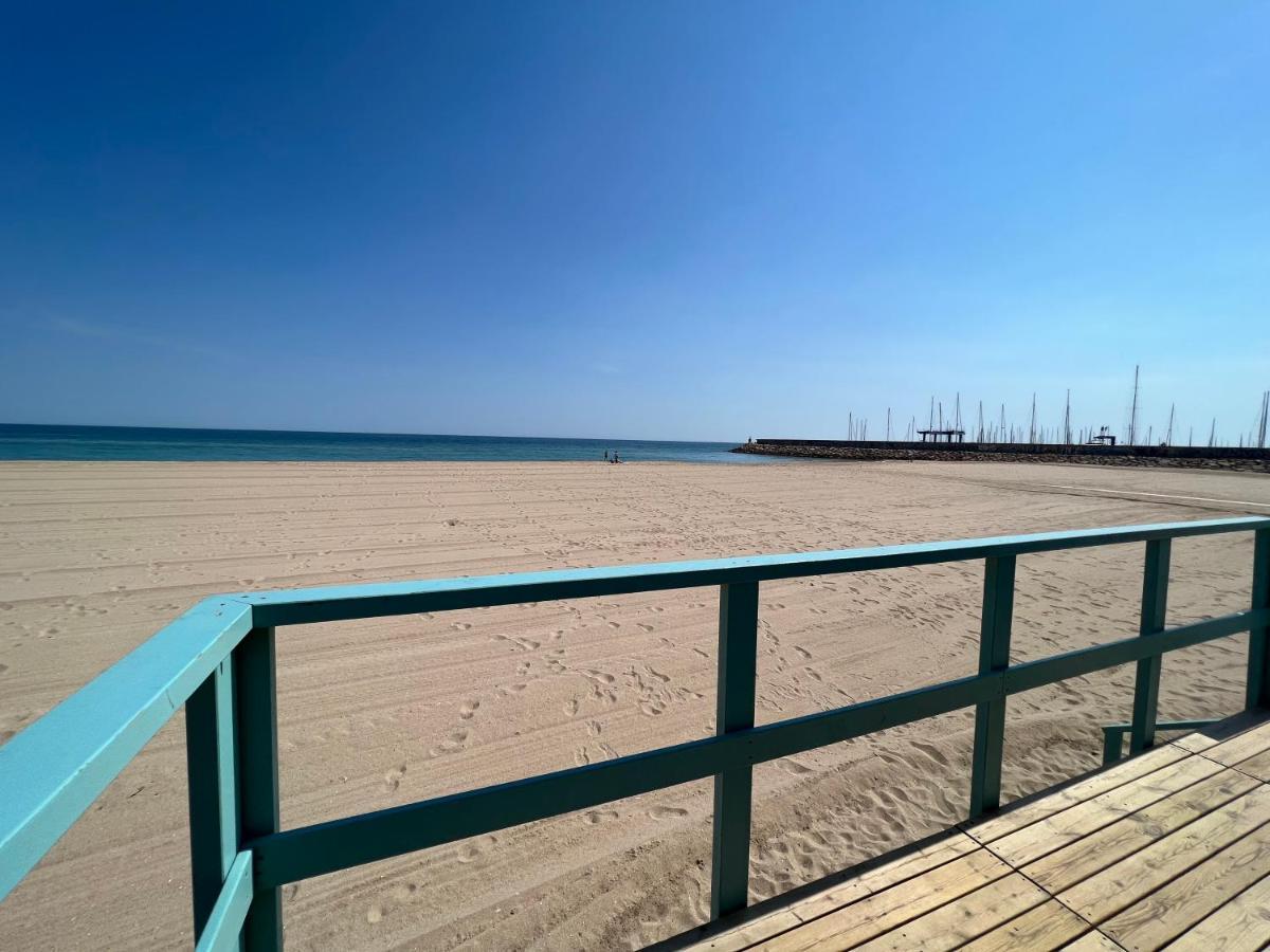 شقة Apartamento Muy Luminoso En Segunda Linea De Mar Roda de Bará المظهر الخارجي الصورة